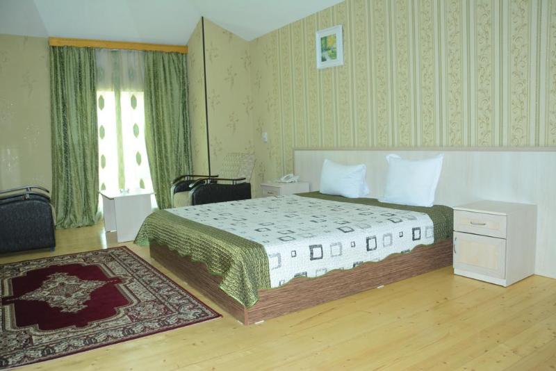 AEF Hotel Bakoe Buitenkant foto